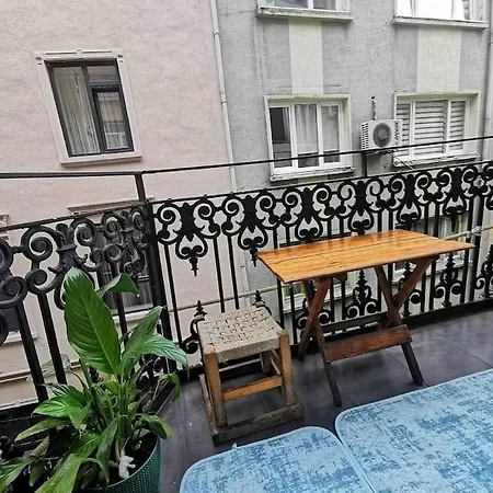 Taksim'de Balkonlu Studyo Daire Appartamento Provincia di Istanbul